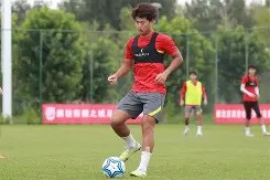 易游体育-足球荣耀之战，双方球队奋力拼搏争夺最后胜利的简单介绍